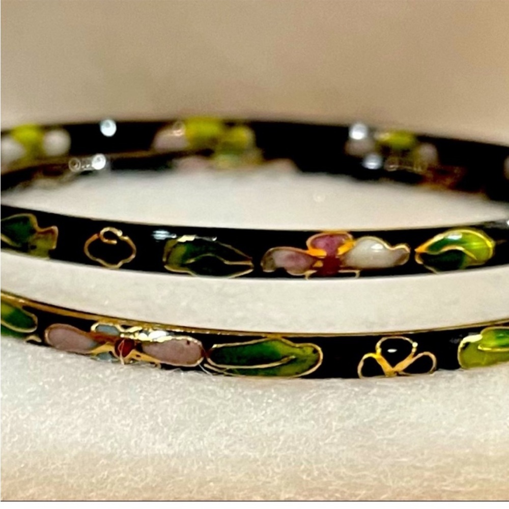 Black and pink cloisonne bangle bracelet with pink flowers size 7.8